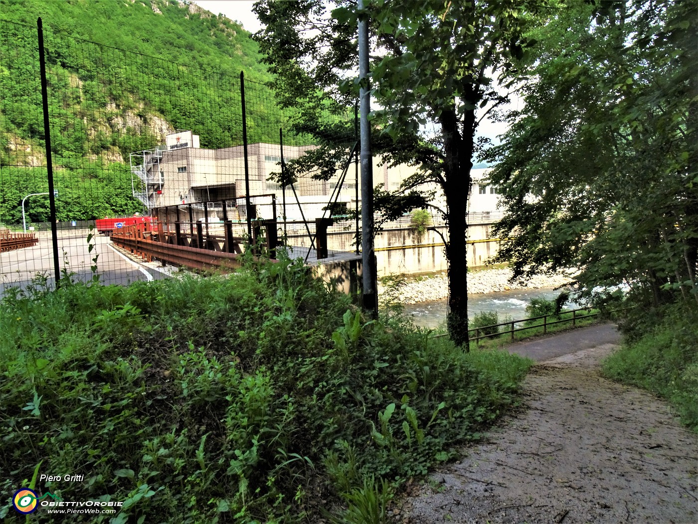 18 Scendo dal sentiero per riprendere la ciclabile.JPG